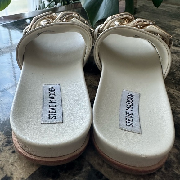 STEVE MADDEN Delay Mega-Chain Slide Sandals - Picture 5 of 7